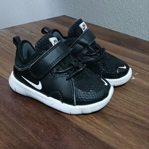 Nike Toddler shoes 5c